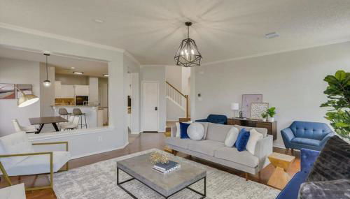 Amazing Modern Spacious Home with Pool - Foto 2