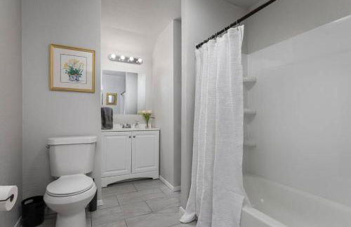 Grand Performance Home 3 min to Downtown, Stockyard, AT&T - Photo 17