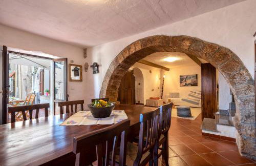 Esclusiva Dimora Storica nel cuore del Borgo Medievale---- Exclusive Historical House inside the Medieval Village - Foto 45