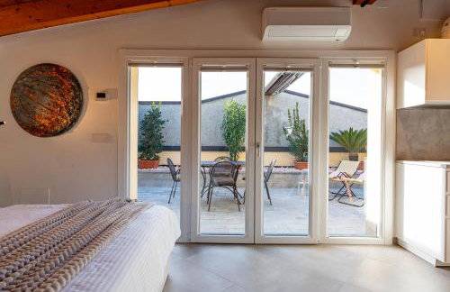 Loft Park & Rail free Parking - Photo 13