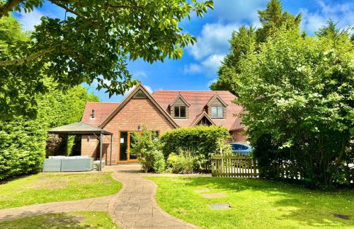 Serene Retreat - Hot Tub - Pool Table - Close to New Forest and Bournemouth Beach - Sleeps 12 - Foto 8