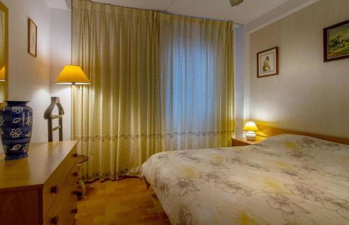 2 Bedroom Cozy Apartment In Gandia - Photo 16