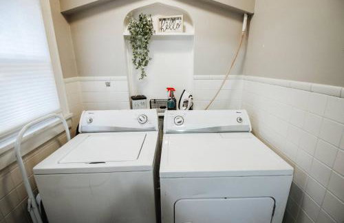 Central Location. Fenced Yard W Washer and Dryer - Foto 16