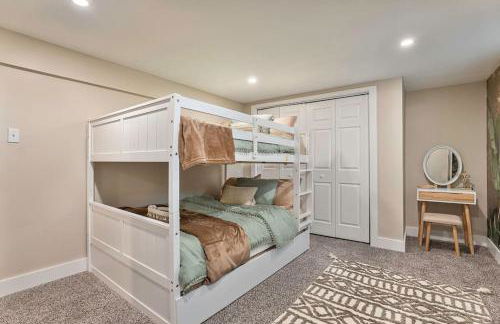 NEW: Tulum Oasis in Denver w/ Hot Tub & Games - Foto 20