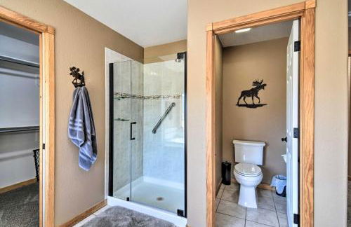 Family-Friendly Home with Hot Tub 1 Mi to Dtwn - Foto 12