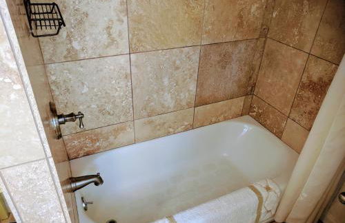 Perfect Location - 4BD,1BA - Restored Redwood Home - Foto 63