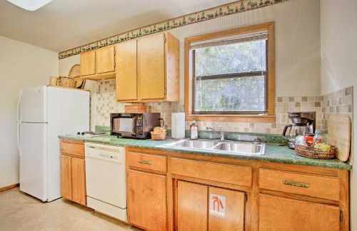 Cozy, Secluded Davis Cabin on 60 Wooded Acres - Foto 7