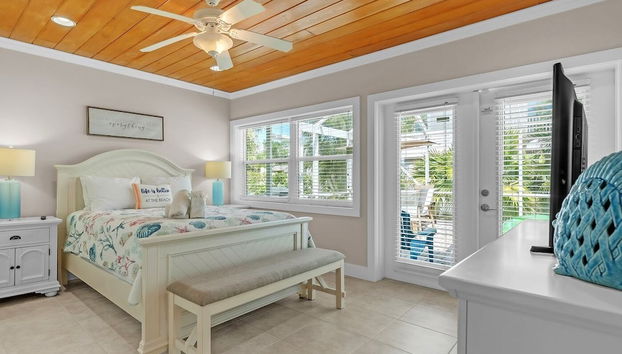 Beached Inn 3 Bedroom Home by RedAwning - Foto 4, Habitación