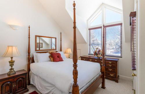 Year-Round Base with Balcony and Mtn Views in Driggs! - Foto 19