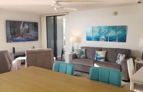 Coastline Penthouse Condo - Foto 4