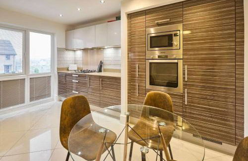 Modern Home with Garden, Corby - Foto 1