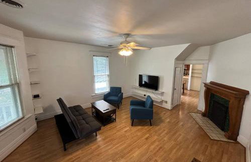 2nd Floor suite, close to ISU, Mill, & downtown - Foto 28