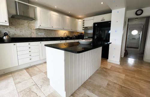 North Quay - Pet friendly Luxury Townhouse overlooking Bembridge Harbour - Photo 7