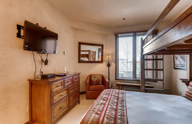 Highlands Area by East West Hospitality - Photo 24