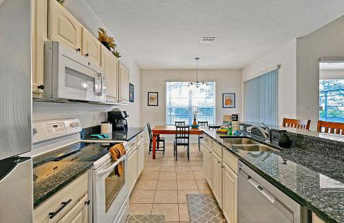 Splash, Play, with a Disney Stay - Foto 11