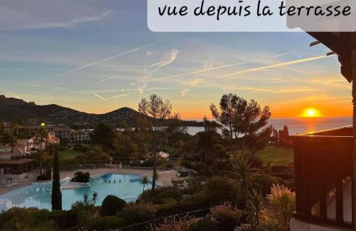 Appartement 4/5 personnes vue mer piscine et montagne Cap Estérel Pierre et Vacance nature et sport - Foto 3