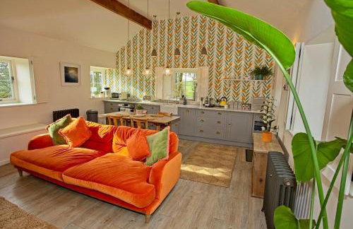 Bullclough loft - Photo 1