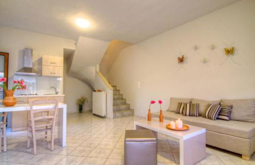 Antigoni Villa, Spacious Nature Retreat with Pool, By ThinkVilla - Foto 31