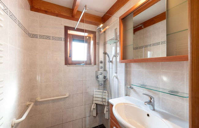 Holiday Home Near Marina With Pool - Photo 12