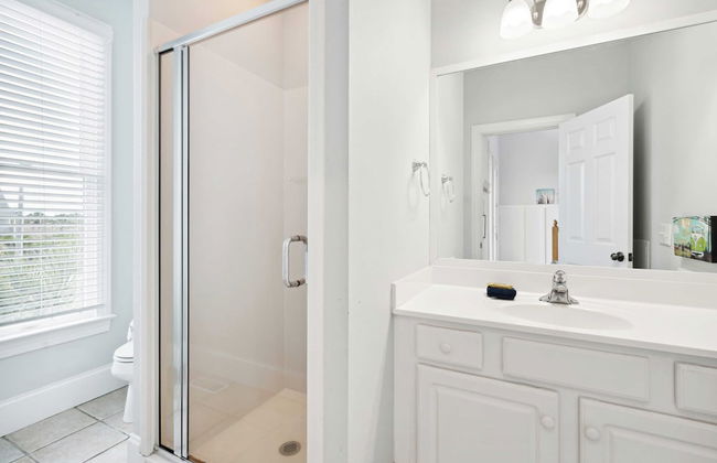 Oceanfront w/ Pool, Panoramic Deck Views, 5bdr Folly Ocean Breeze by Avantstay - Foto 44