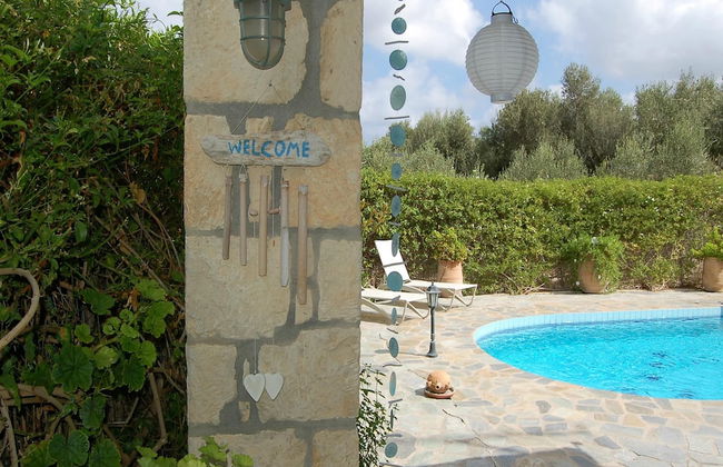 Enticing Villa in Loutra with Private Pool & Garden near Beach - Photo 21