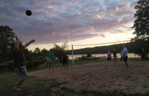 Domki przy jeziorze z prywatną plażą w Borach Tucholskich Pensjonat Alicja wczasy z dziećmi nowe luksusowe domki na skraju jeziora i lasu - Foto 11