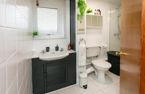 Woodhouse Stays for Contractor and Family Stay, Free Parking, Fast WiFi - Foto 55