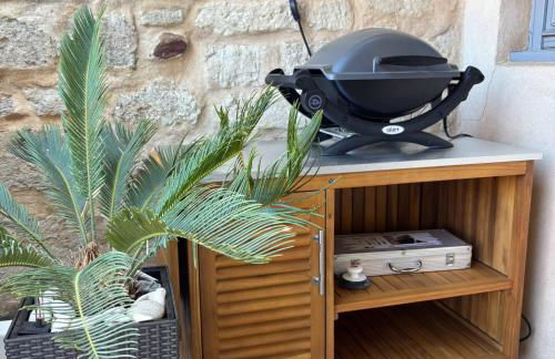 La Grande Bourgade-Authentique Maison en Pierre avec Terrasse Climatisation au Cœur d'Uzès - Foto 13