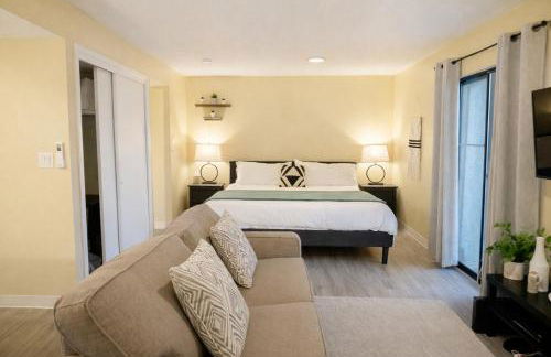 King Bed * Extensive Cleaning Protocol *Downtown - Foto 8