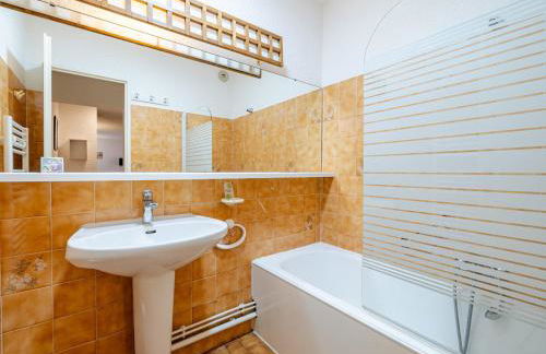 Studio pour 4 avec Wi-Fi illimité, vue mer depuis la terrasse - FR-1-827-40 - Foto 5