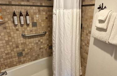 NEW! Marriott Slope View Ski in Ski out Luxury Studio Sleeps 4 Full kitchen, Amenities & Fee Parking - Foto 24