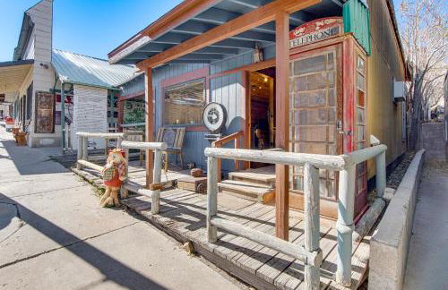 Walk to Main Street! Mtn-View Getaway in Pioche - Foto 1