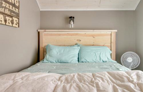 Pet-Friendly Cabin with Lake Access and Patio in Dent - Foto 21