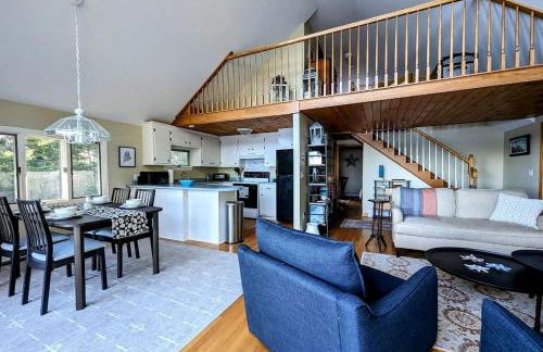 Oceanfront Cottage with Fire Pit & Direct Water Access Near Acadia National Park in Hancock, Maine - Foto 8