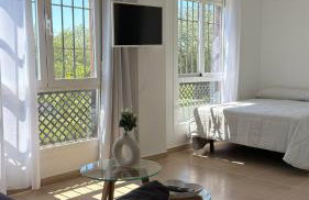 Apartahotel Moderno y Económico para 2 personas a 10 minutos de Sevilla con fácil aparcamiento - Photo 13