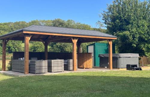 Eco-friendly Dorset cottage with spa set in heart of countryside - Photo 2