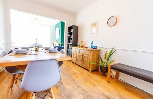 Charming Getaway - 3BR Home in the Heart of Chester - Photo 13