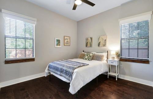 Getaway Near River Walk DT Yard BBQ Pet Games - Foto 40