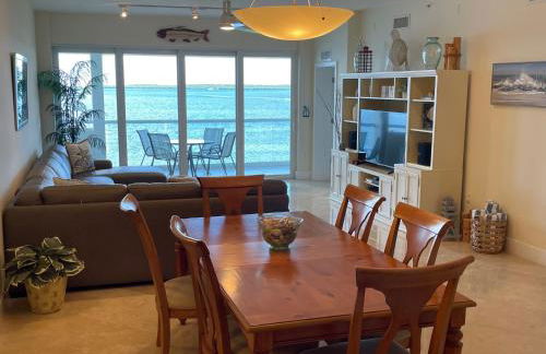 LIC Mgr - LUXURIOUS 2 BED 3 BATH PENTHOUSE SUITE - PANORAMIC OCEAN VIEWS! INDOOR PICKLEBALL - SPEAKEASY! - Foto 13