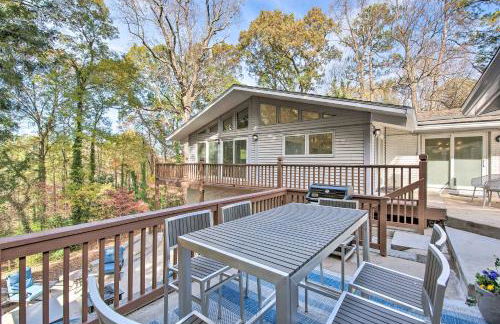 Serene Home with Fire Pit, Deck and Easy Access to ATL - Foto 41