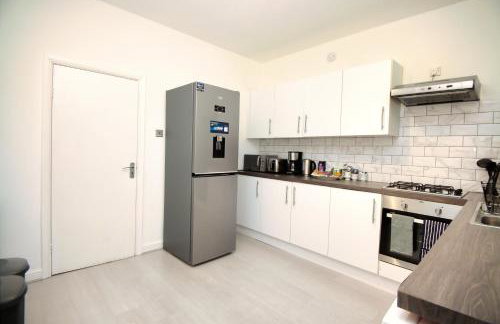London Serviced Accommodation near Tottenham Hotspurs Football Stadium Great for Contractors - Foto 17