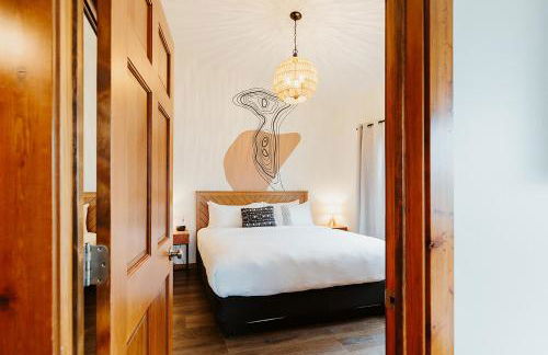 Mt Merritt Suite Logan Health Nearby - Photo 12