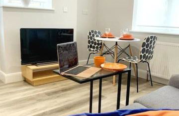 Stunning 1-bedroom annexe flat with own entrance near London - Photo 22