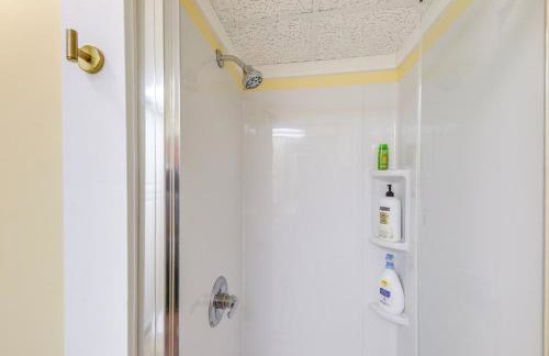 Studio with Shared Hot Tub Walk to Happys Inn - Foto 10