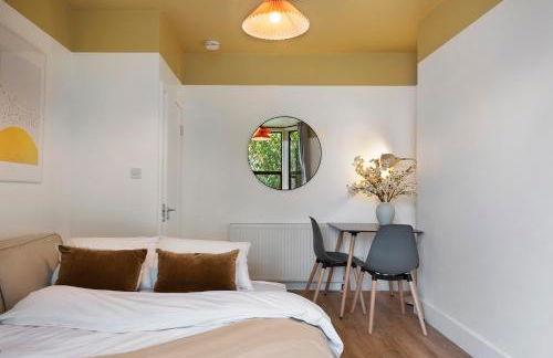 Peaceful Crouch Hill Flat by MoreThanStays - Foto 14