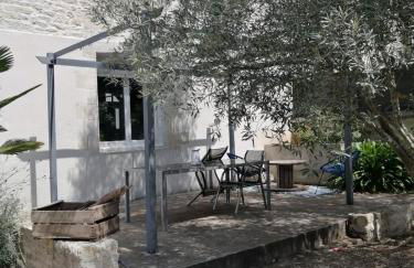 Jolie maison de ville avec un extérieur au calme - Les Dragons de la Chamoiserie NIORT - Foto 2