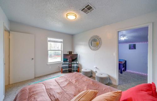 5 Mi to Route 66 Fun! Tulsa Towhome with Game Room - Foto 19