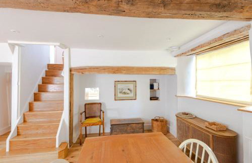 Beautiful 3BD Thatched Stone Cottage Kettering - Photo 4