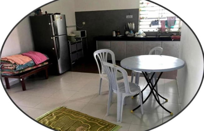 OYO Home 90977 AzZinki Homestay - Foto 2