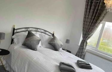 Modern 4 bedroom house in Weymouth Sunny Corner - Photo 11